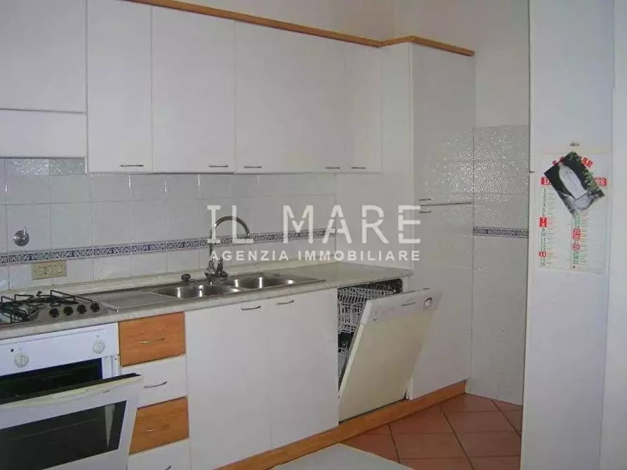 Immagine 6 di Villetta a schiera in vendita  a Massa