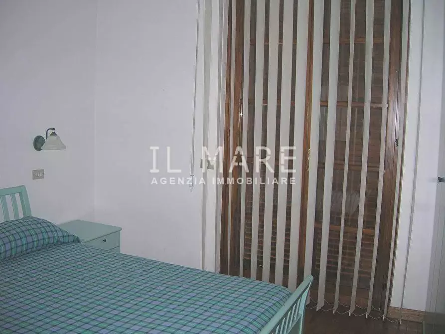 Immagine 9 di Villetta a schiera in vendita  a Massa