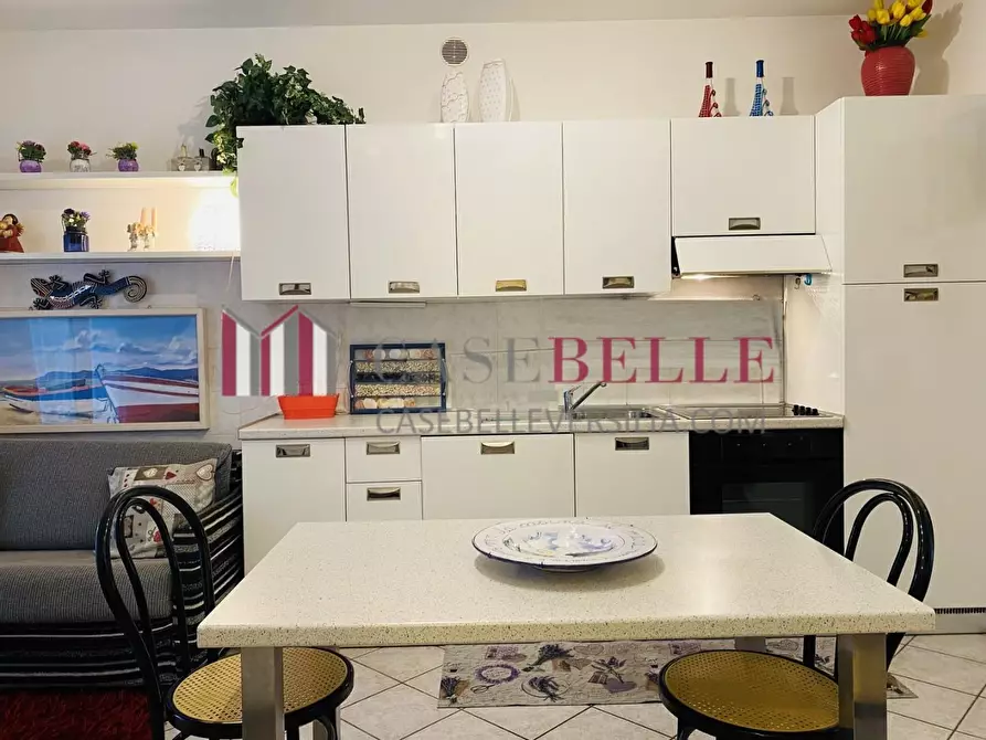 Immagine 6 di Appartamento in vendita  a Pietrasanta