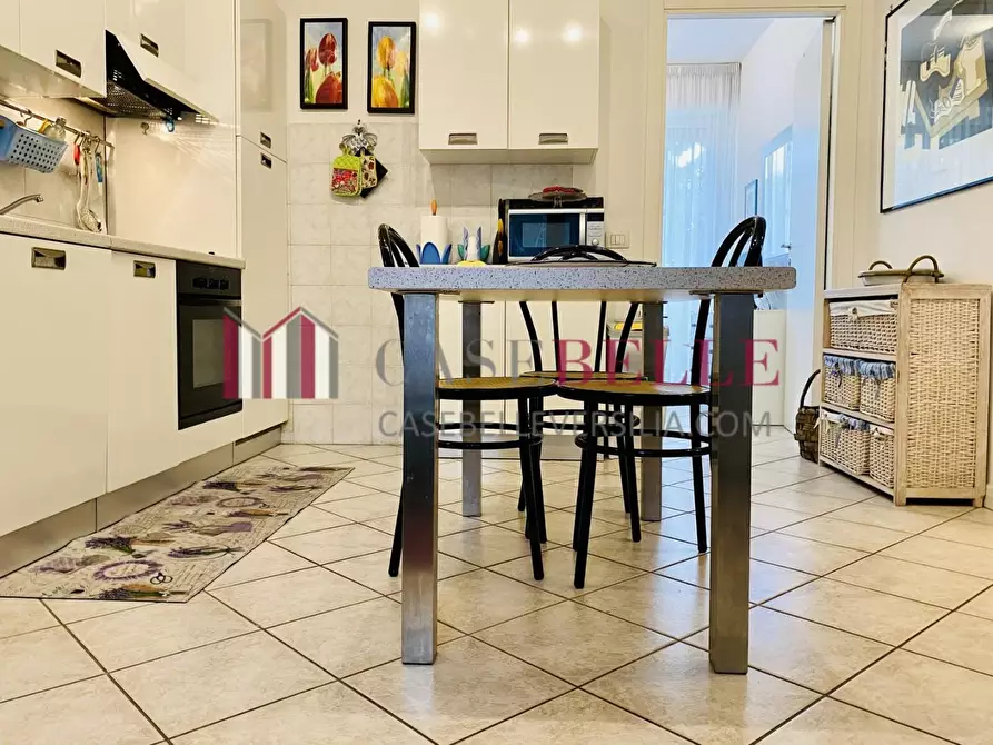 Immagine 2 di Appartamento in vendita  a Pietrasanta