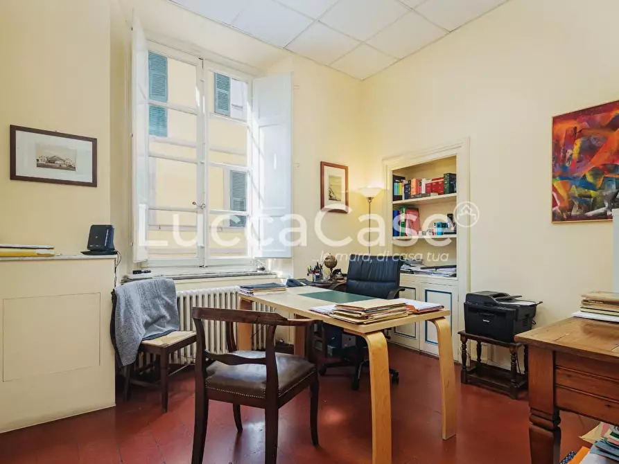 Immagine 7 di Appartamento in vendita  a Lucca