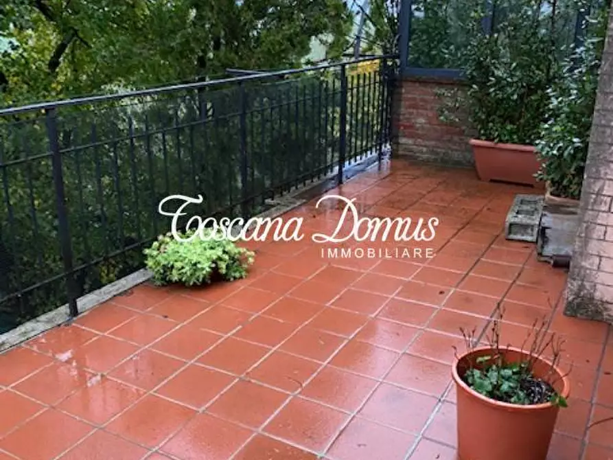 Immagine 15 di Casa colonica in vendita  a Siena