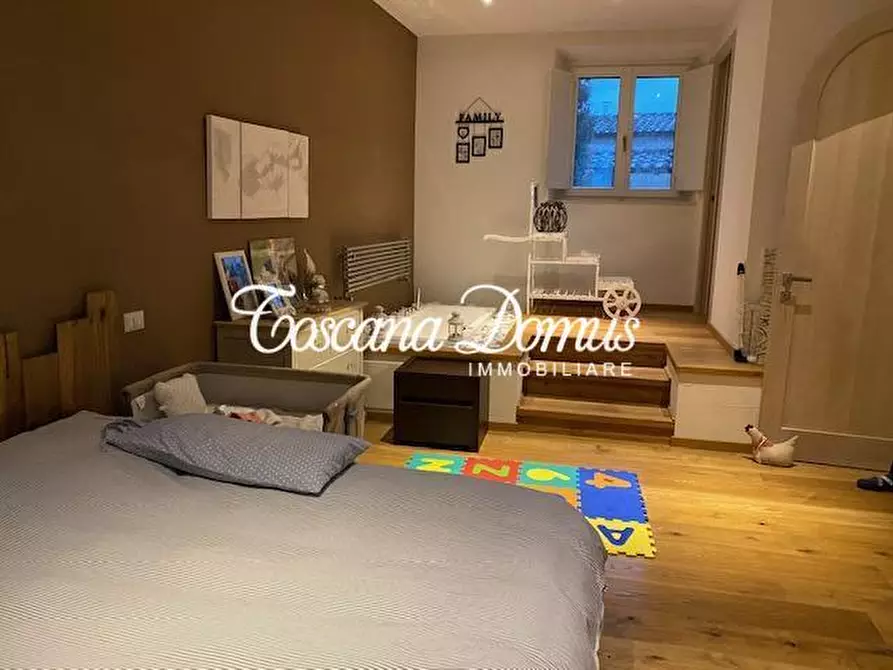 Immagine 10 di Casa colonica in vendita  a Siena