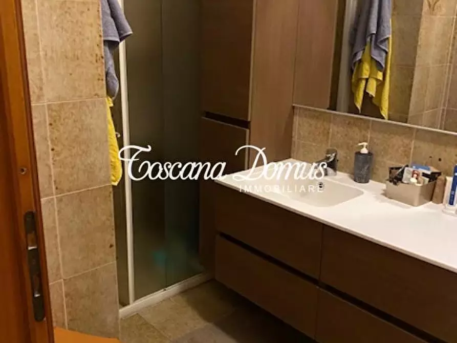 Immagine 19 di Casa colonica in vendita  a Siena