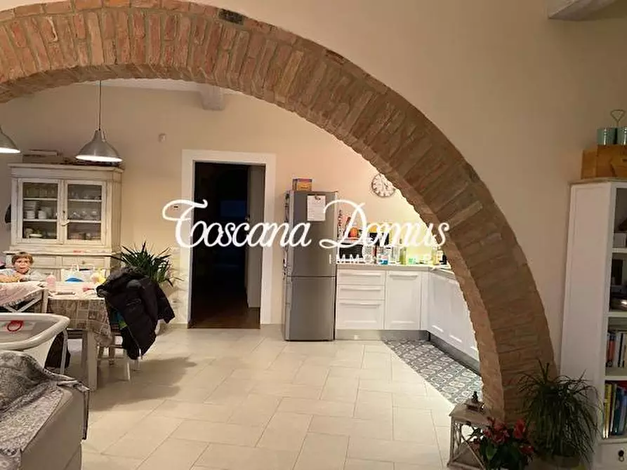 Immagine 6 di Casa colonica in vendita  a Siena