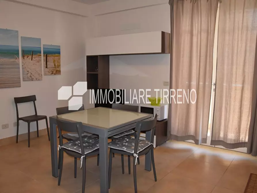 Immagine 8 di Appartamento in affitto  a Massa
