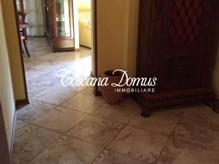 Immagine 5 di Appartamento in vendita  a Siena