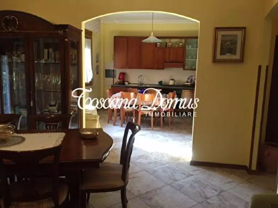 Immagine 4 di Appartamento in vendita  a Siena