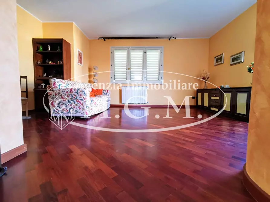 Immagine 22 di Villa in vendita  a Santa Maria A Monte