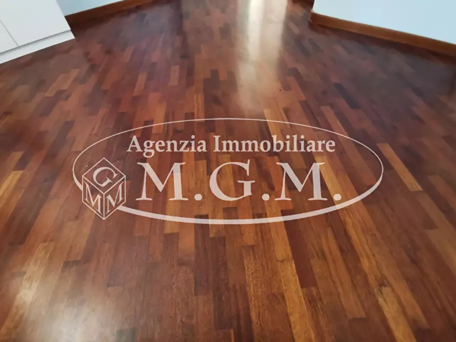 Immagine 29 di Villa in vendita  a Santa Maria A Monte