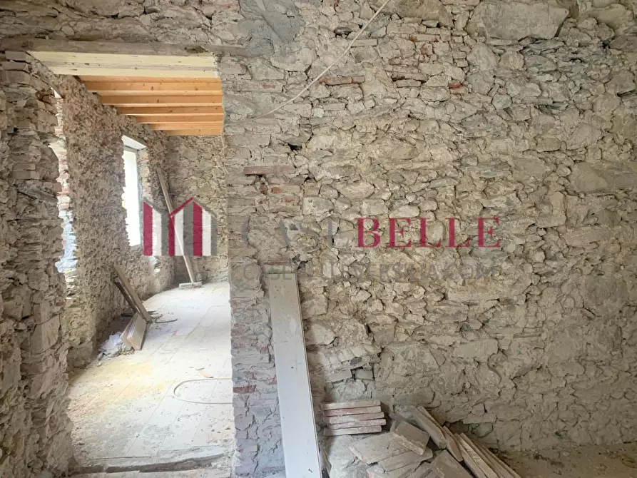 Immagine 11 di Terratetto in vendita  a Camaiore