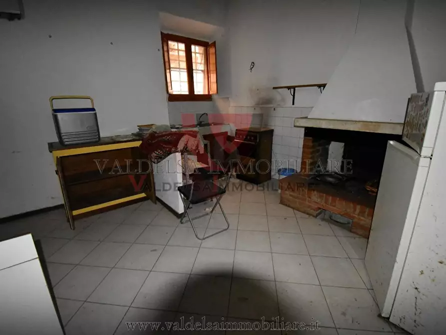 Immagine 6 di Appartamento in vendita  a Colle Di Val D'elsa