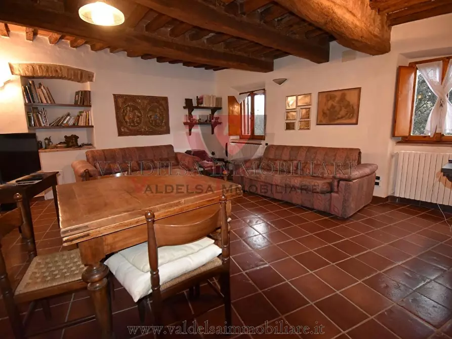 Immagine 11 di Appartamento in vendita  a Colle Di Val D'elsa