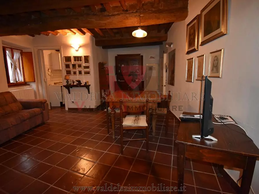 Immagine 9 di Appartamento in vendita  a Colle Di Val D'elsa