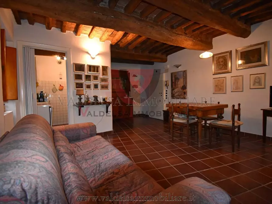 Immagine 10 di Appartamento in vendita  a Colle Di Val D'elsa