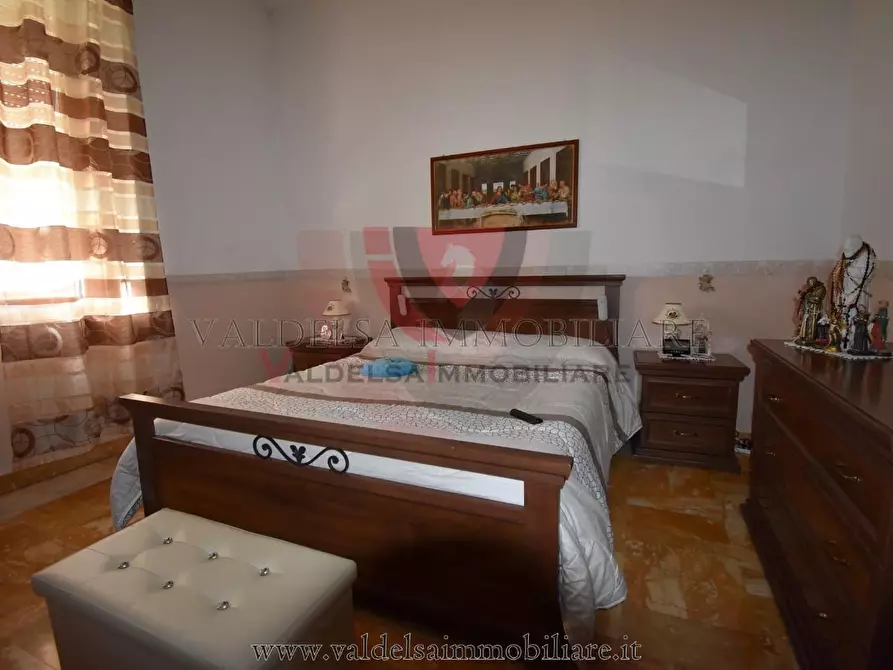 Immagine 16 di Appartamento in vendita  a Colle Di Val D'elsa