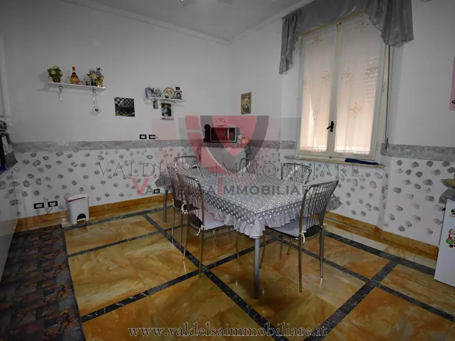 Immagine 7 di Appartamento in vendita  a Colle Di Val D'elsa