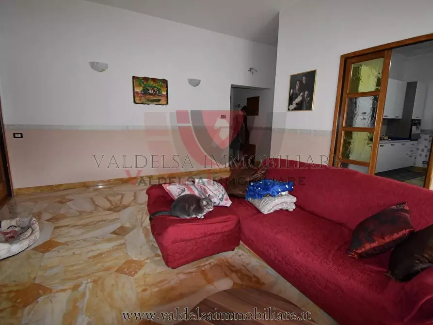 Immagine 4 di Appartamento in vendita  a Colle Di Val D'elsa