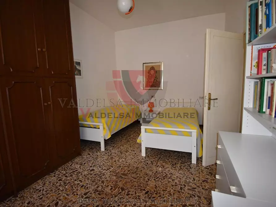 Immagine 9 di Appartamento in vendita  a San Gimignano