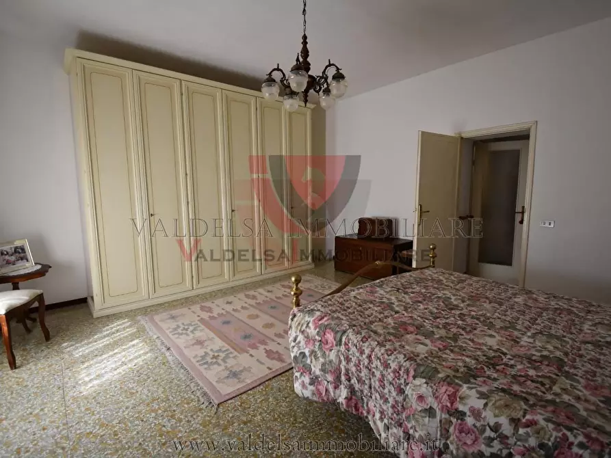 Immagine 13 di Appartamento in vendita  a San Gimignano