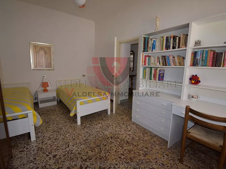 Immagine 10 di Appartamento in vendita  a San Gimignano