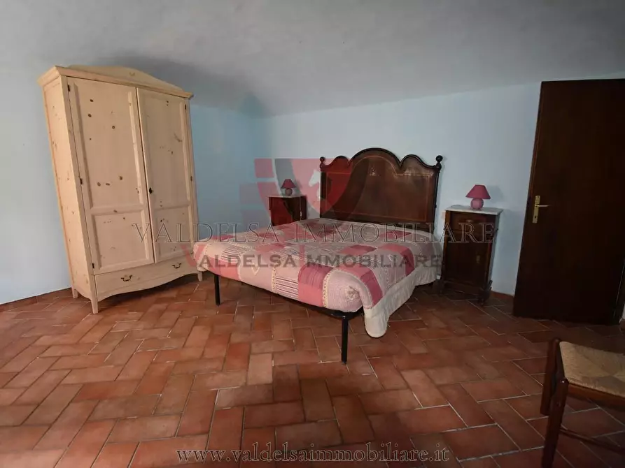 Immagine 7 di Appartamento in vendita  a San Gimignano