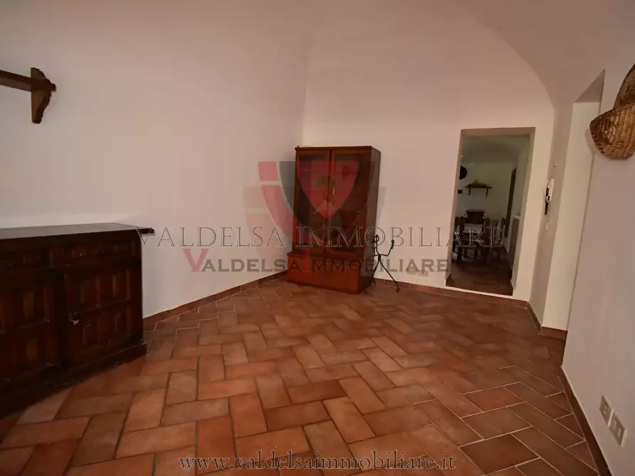 Immagine 5 di Appartamento in vendita  a San Gimignano