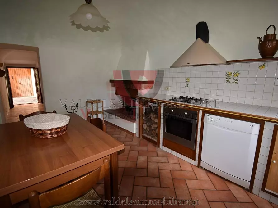 Immagine 6 di Appartamento in vendita  a San Gimignano