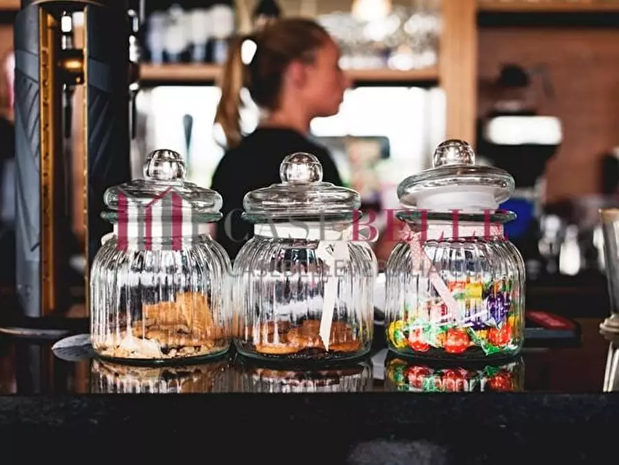 Immagine 1 di Bar / Ristorante in vendita  a Forte Dei Marmi