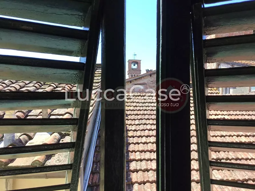 Immagine 24 di Appartamento in vendita  a Lucca