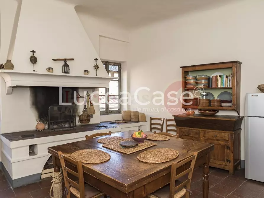 Immagine 7 di Appartamento in vendita  a Lucca