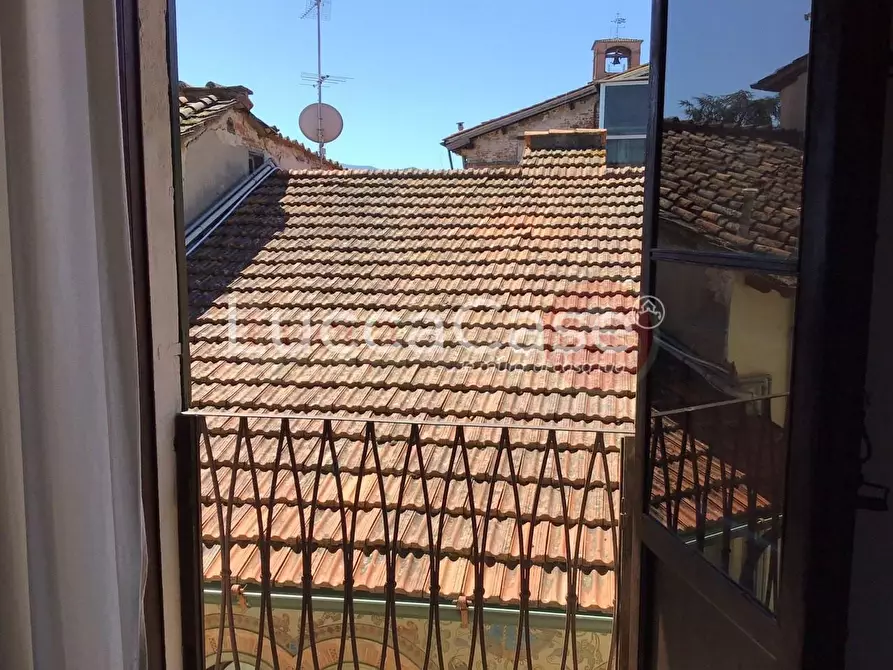 Immagine 23 di Appartamento in vendita  a Lucca