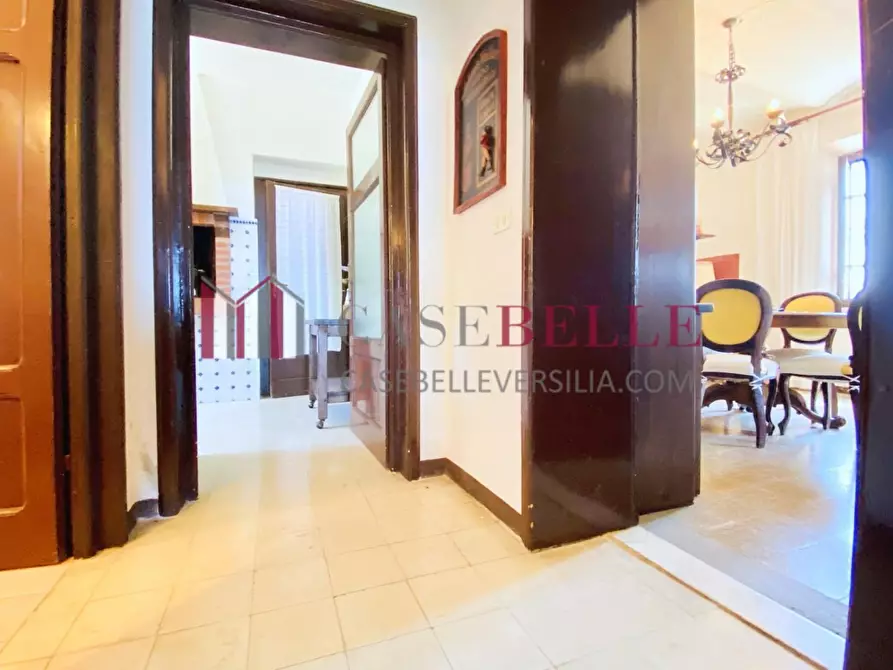 Immagine 11 di Villa in vendita  a Massarosa