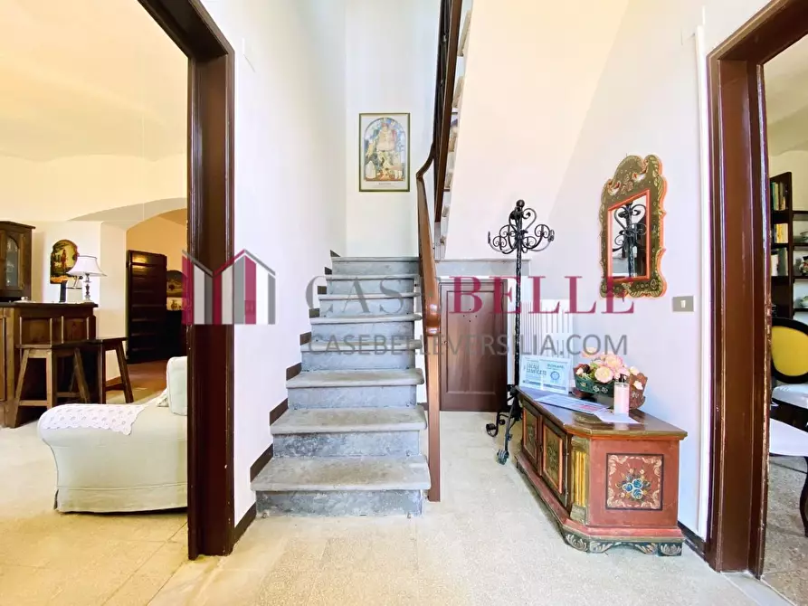 Immagine 2 di Villa in vendita  a Massarosa