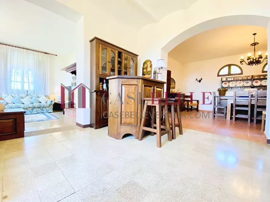 Immagine 3 di Villa in vendita  a Massarosa