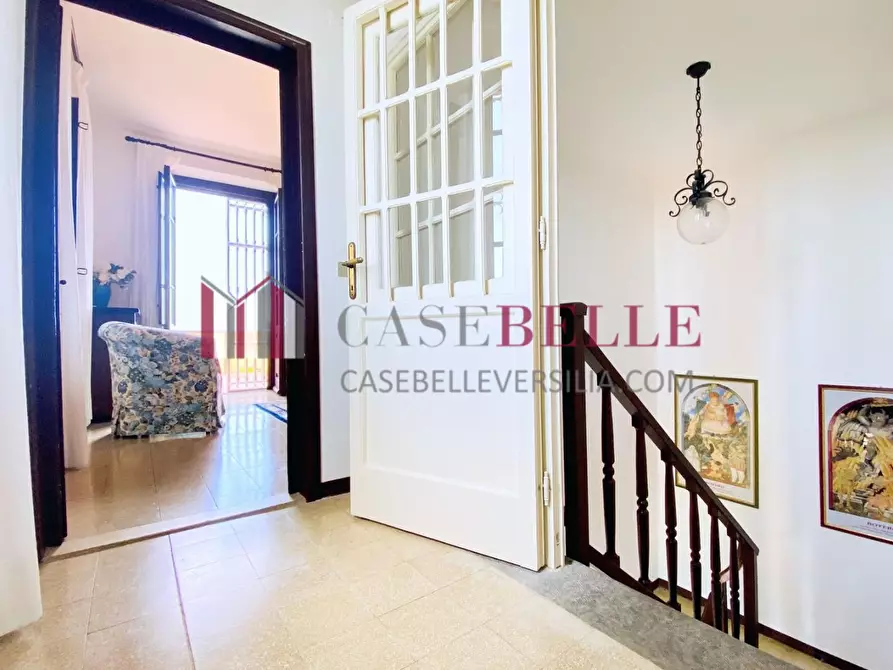 Immagine 22 di Villa in vendita  a Massarosa