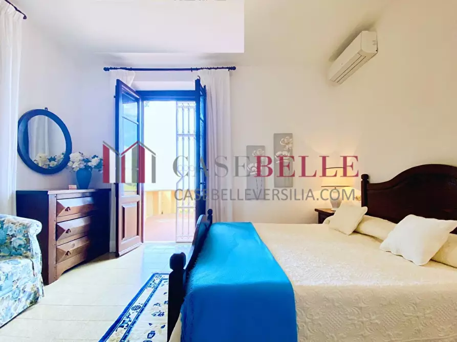Immagine 24 di Villa in vendita  a Massarosa