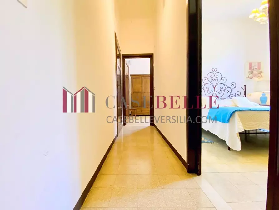 Immagine 37 di Villa in vendita  a Massarosa