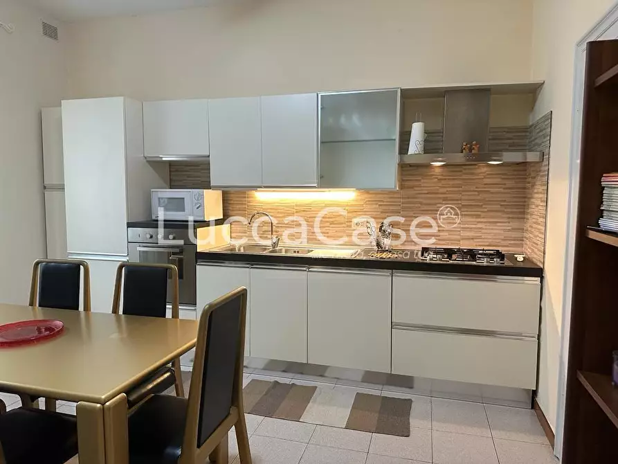 Immagine 15 di Appartamento in affitto  a Camaiore