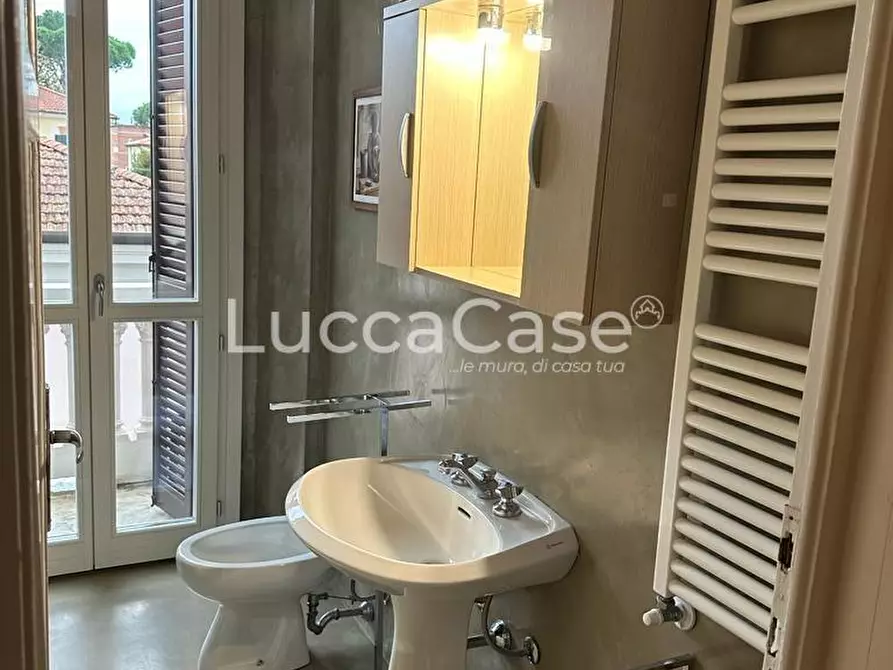 Immagine 27 di Appartamento in affitto  a Camaiore