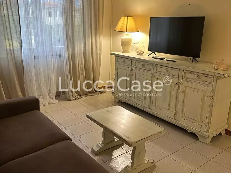 Immagine 8 di Appartamento in affitto  a Camaiore