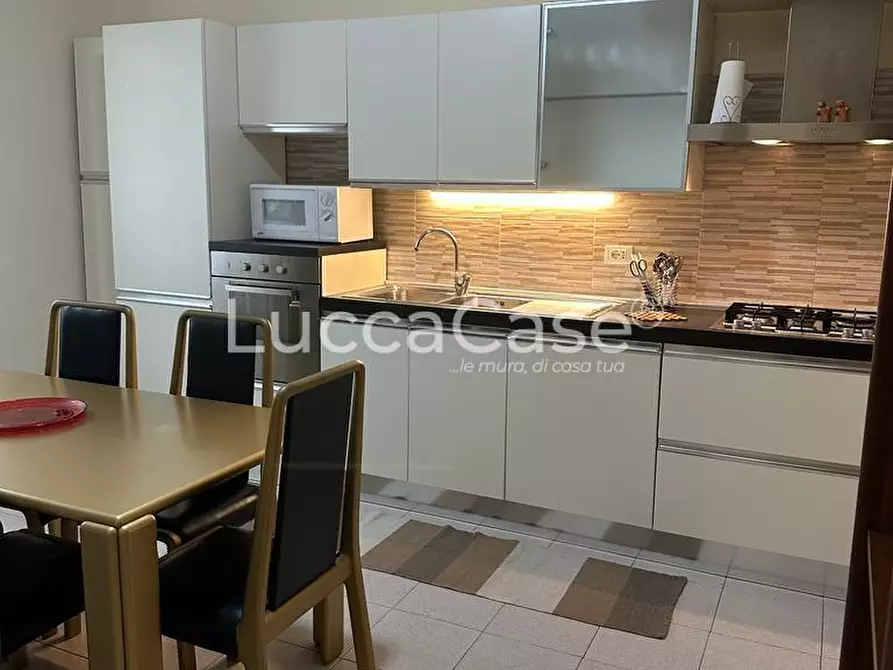 Immagine 20 di Appartamento in affitto  a Camaiore