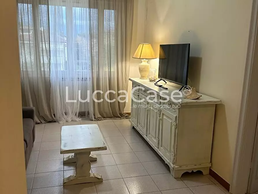 Immagine 12 di Appartamento in affitto  a Camaiore