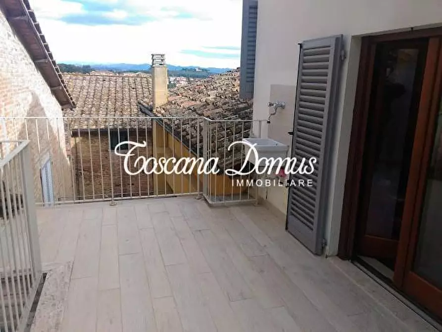 Immagine 21 di Appartamento in vendita  a Siena
