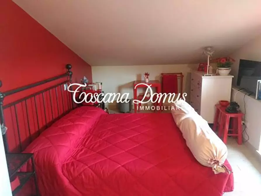 Immagine 18 di Appartamento in vendita  a Siena