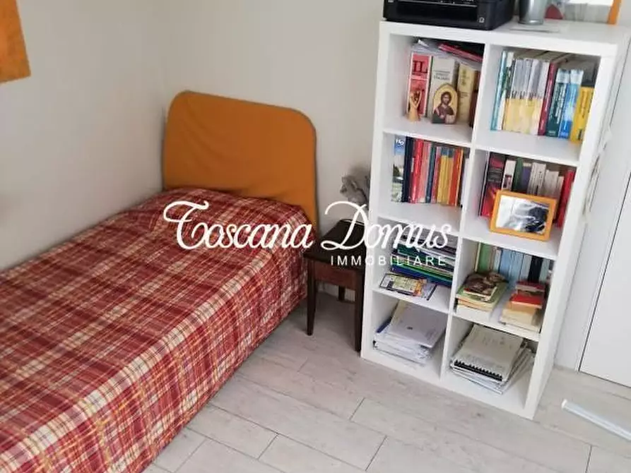 Immagine 22 di Appartamento in vendita  a Siena