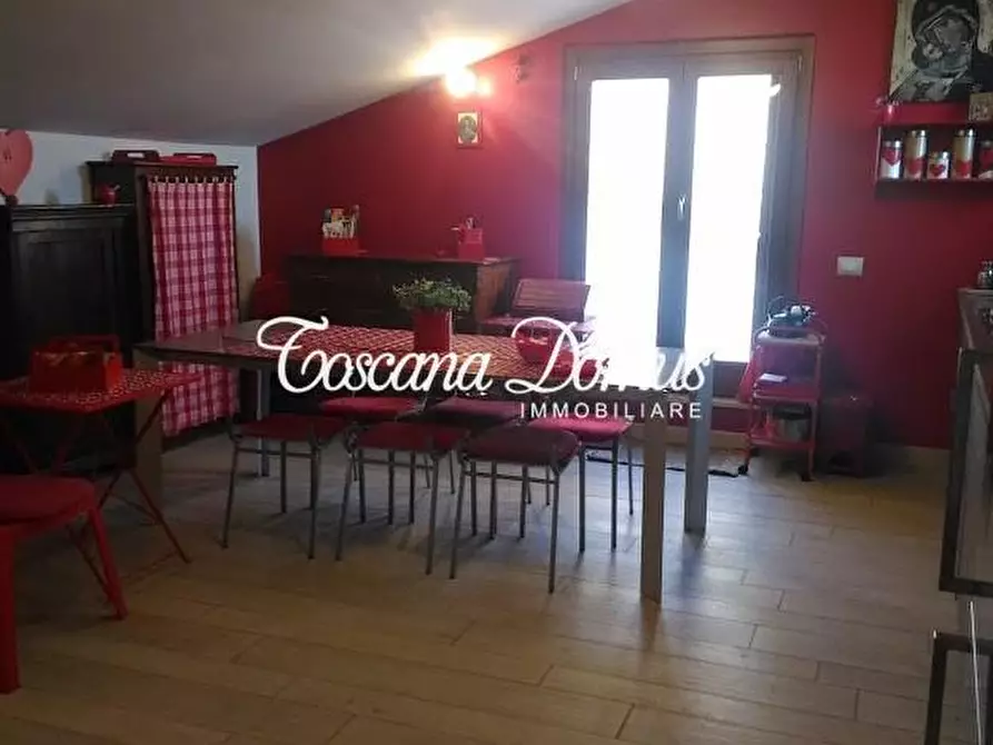 Immagine 15 di Appartamento in vendita  a Siena