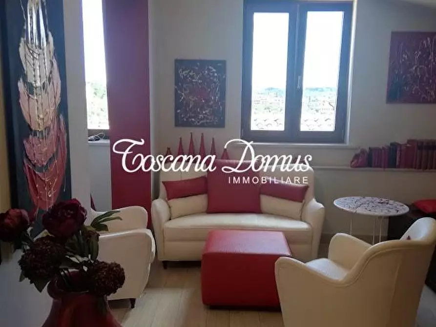 Immagine 13 di Appartamento in vendita  a Siena