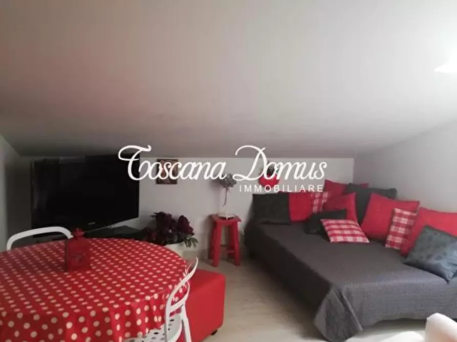 Immagine 12 di Appartamento in vendita  a Siena