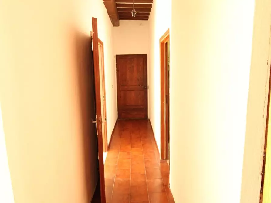 Immagine 12 di Appartamento in vendita  a Colle Di Val D'elsa